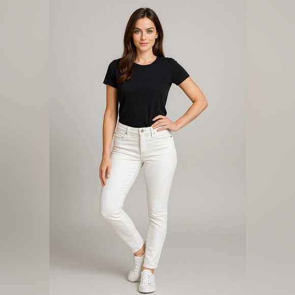 🤍 PAIGE Optic White Premium Denim/Jean Verdugo Ankle - Picture 1 of 11